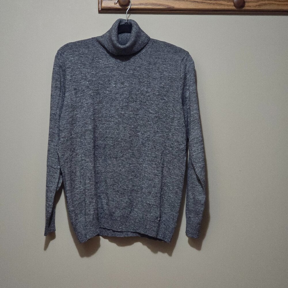 Women's size Large Turtleneck